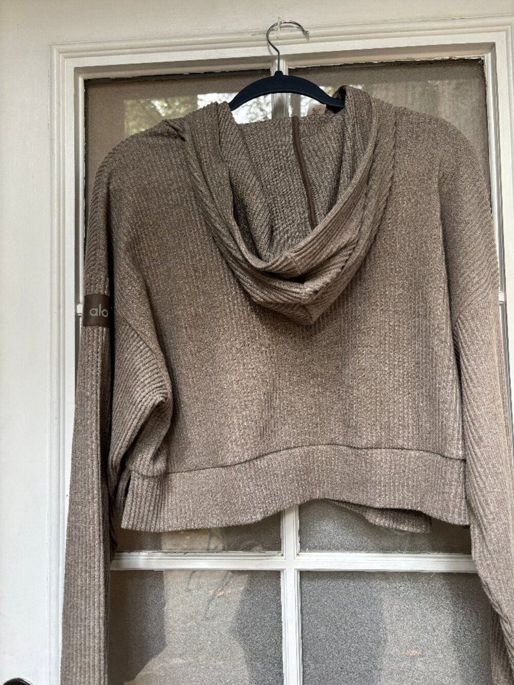 ALO Yoga Muse Rib-Knit Hoodie in Olive Tree Size Medium - Picture 11 of 16